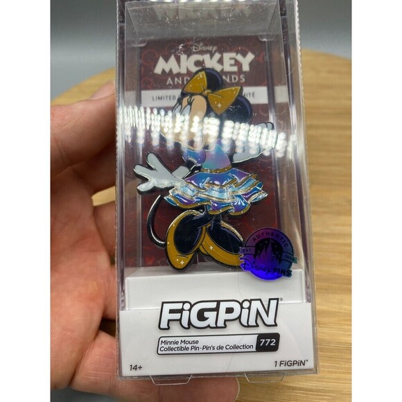 Disney Parks Figpin Pin Minnie Mouse Limited Release 50th Anniversary 772 - Picture 12 of 15